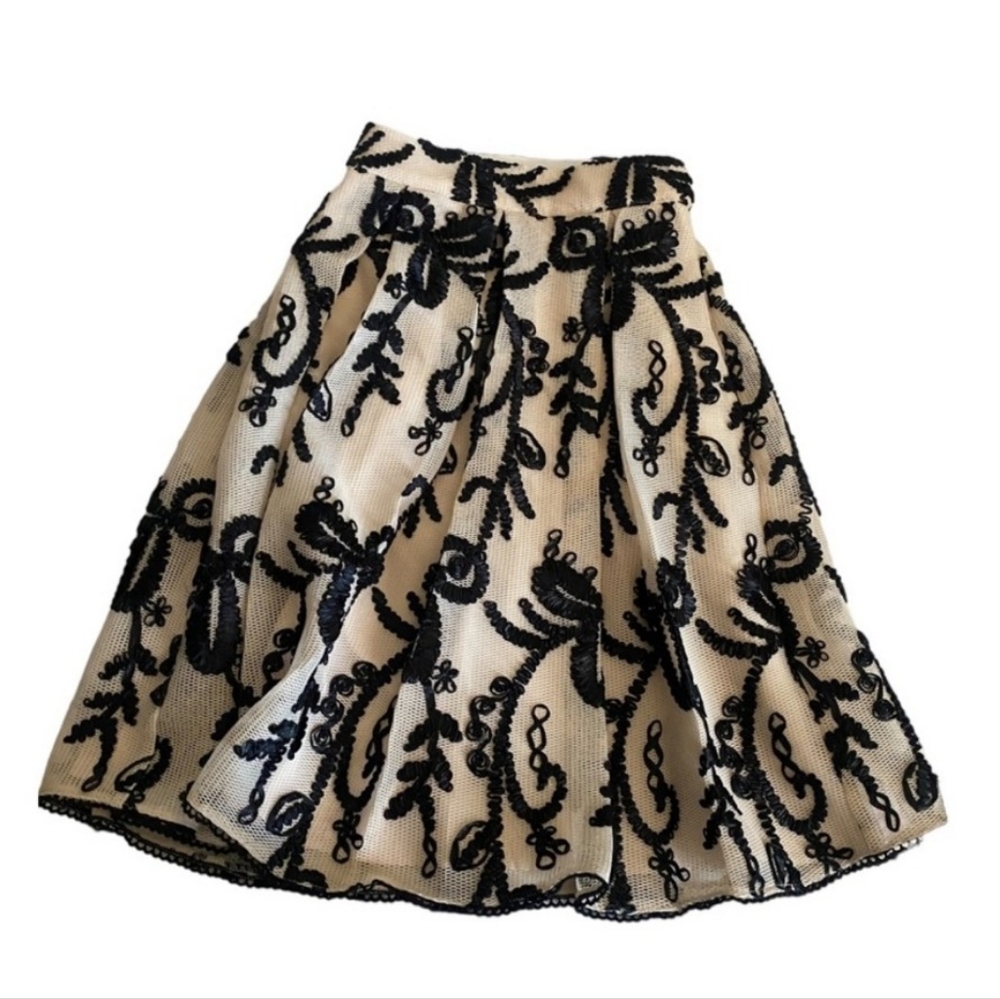 Anthropologie DRA XS floral mesh embroidered cream black tule skirt